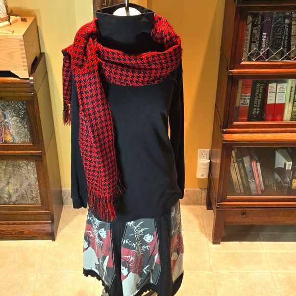 Red & black houndstooth Unisex Large Scarf | Soft & Warm, Cozy Winter Shawl | - Picture 2 of 16